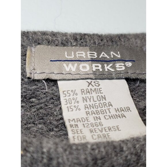Urban Works Womens Sz XS Sweater Short Sleeve Gray Angora Rabbit Floral Beaded - Picture 5 of 5